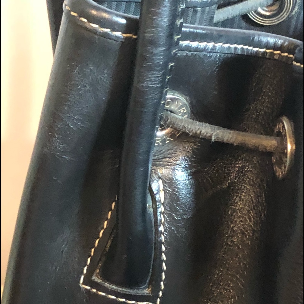 ❌SOLD❌.   Vintage Dooney and Bourke - Picture 8 of 8